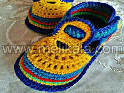 کفش کودک دست بافت